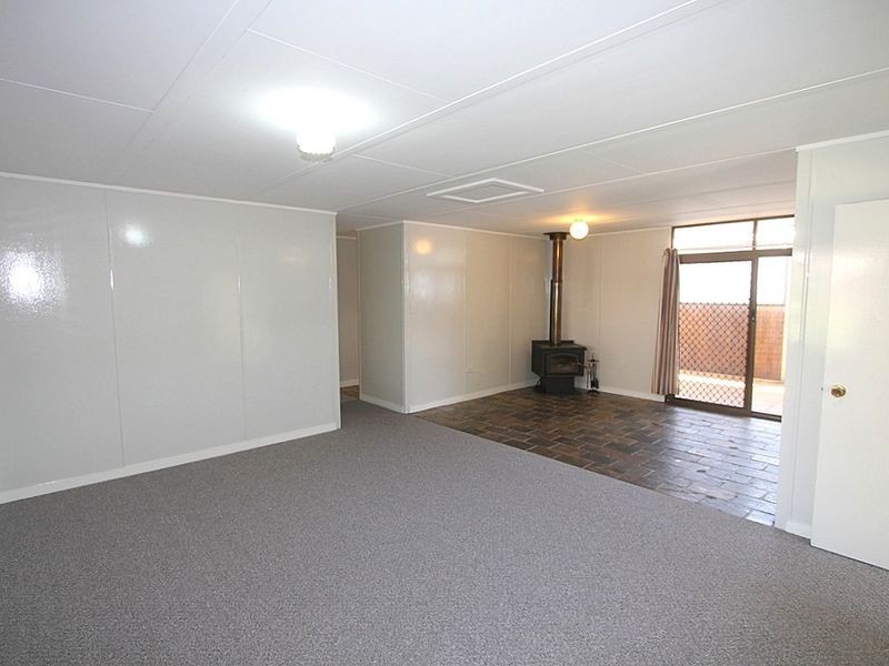 25 Diamond Avenue, Emerald QLD 4720