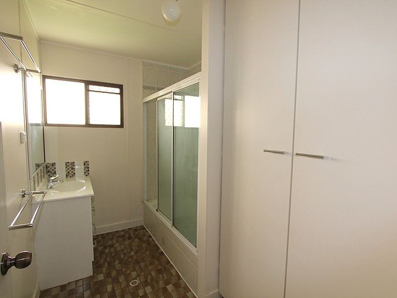 25 Diamond Avenue, Emerald QLD 4720