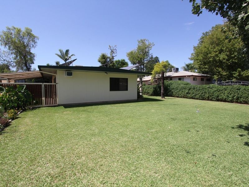 25 Diamond Avenue, Emerald QLD 4720