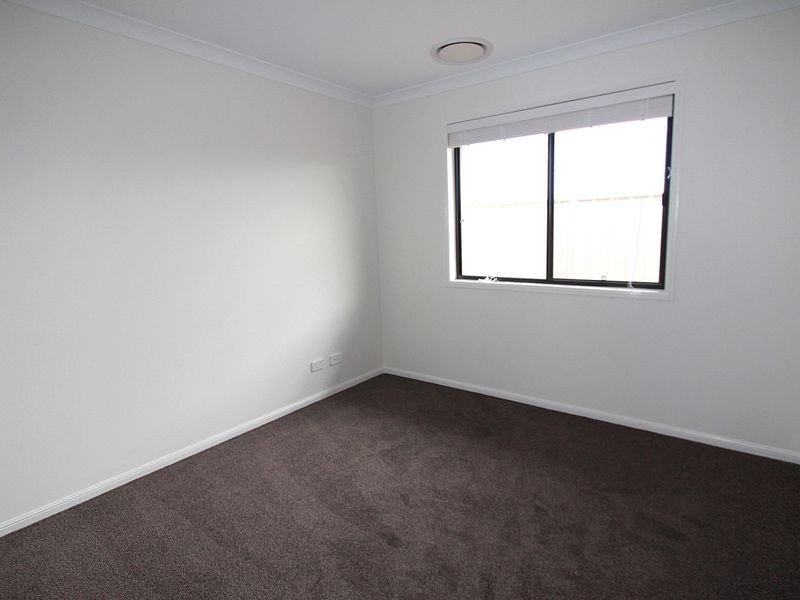 9 Elwick Court, Emerald QLD 4720