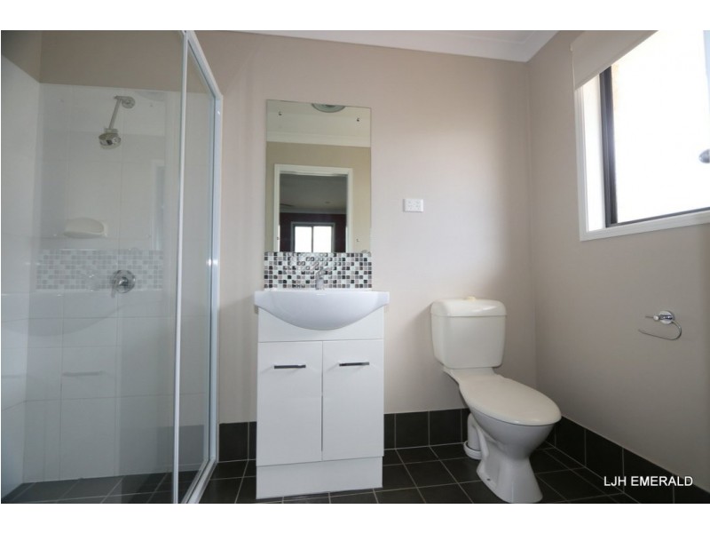5 Moriarty Street, Emerald QLD 4720