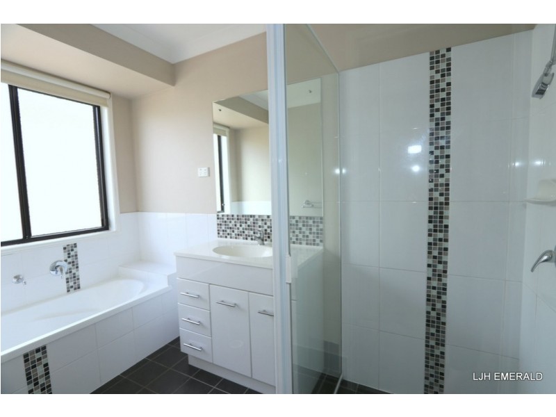 5 Moriarty Street, Emerald QLD 4720