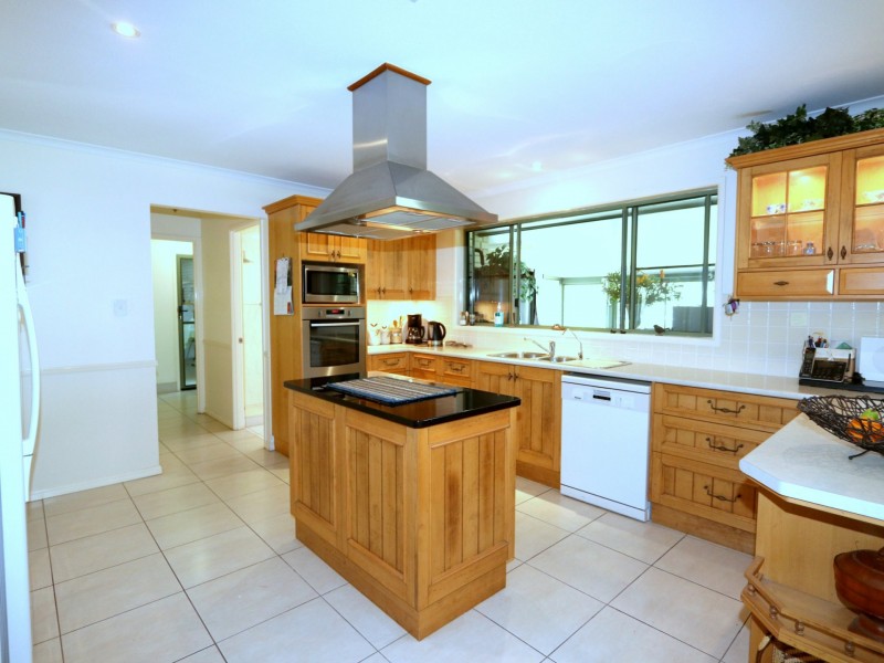 20 Akubra Drive, Emerald QLD 4720