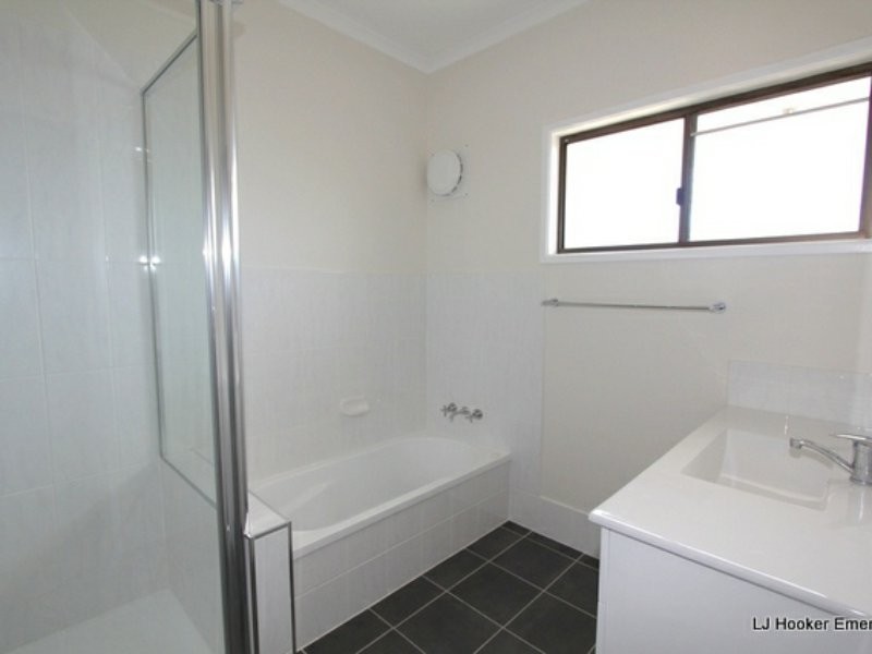 14 Julie Court, Emerald QLD 4720