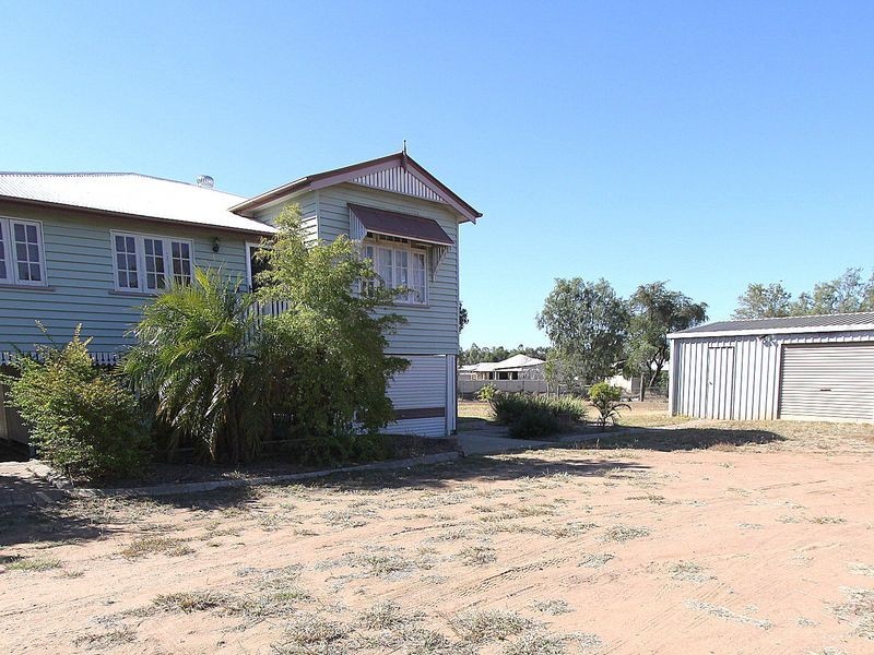 24 Andrews Road, Emerald QLD 4720