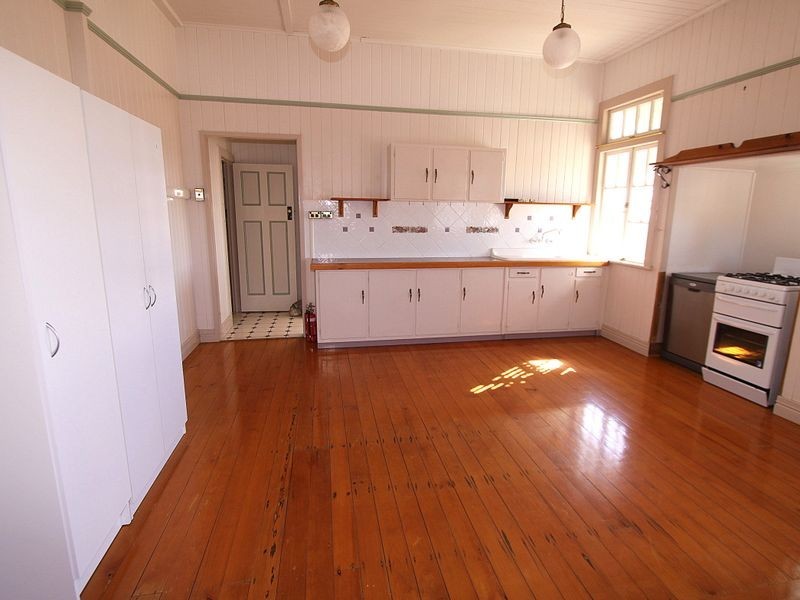 24 Andrews Road, Emerald QLD 4720