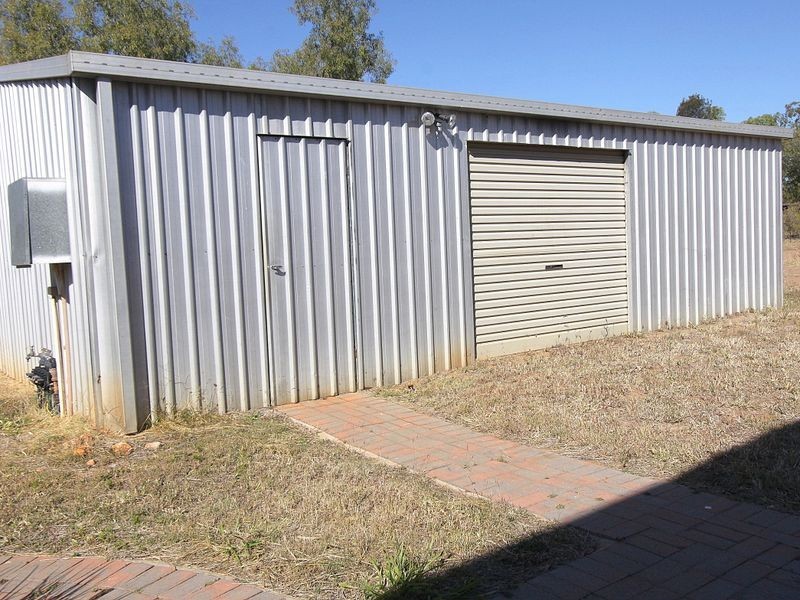 24 Andrews Road, Emerald QLD 4720