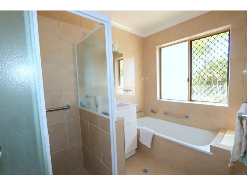 15 Kythera Road, Emerald QLD 4720
