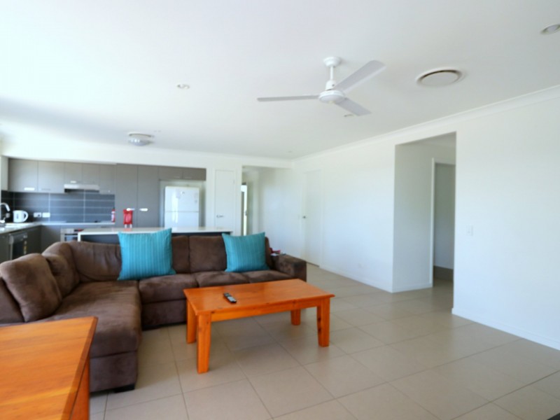 7 Canterbury Road, Emerald QLD 4720