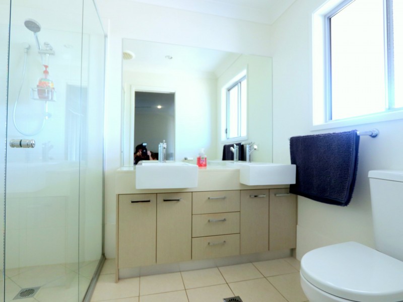 7 Canterbury Road, Emerald QLD 4720