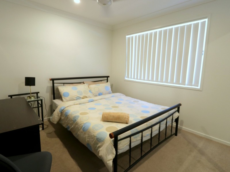 7 Canterbury Road, Emerald QLD 4720