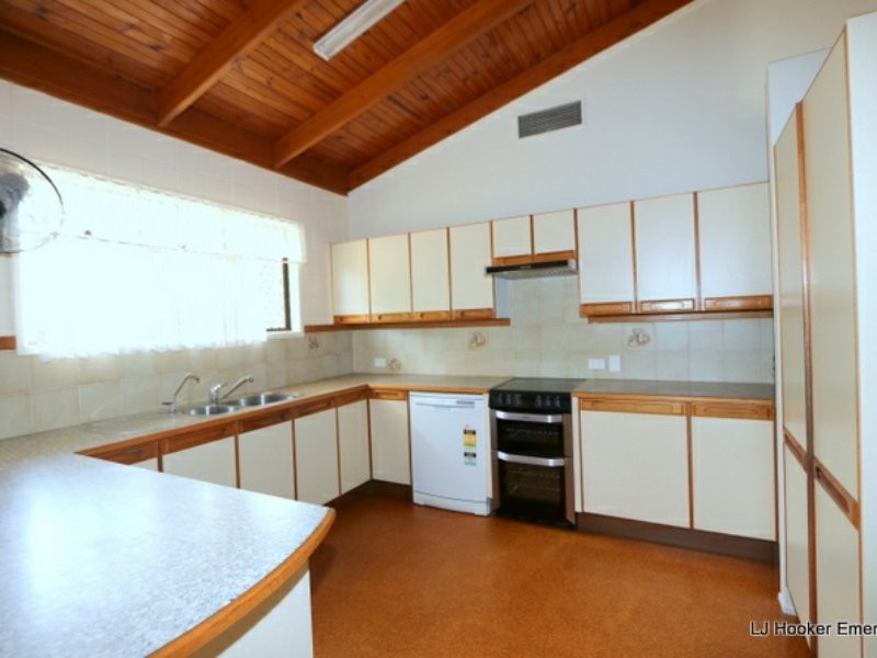 114 Opal Street, Emerald QLD 4720