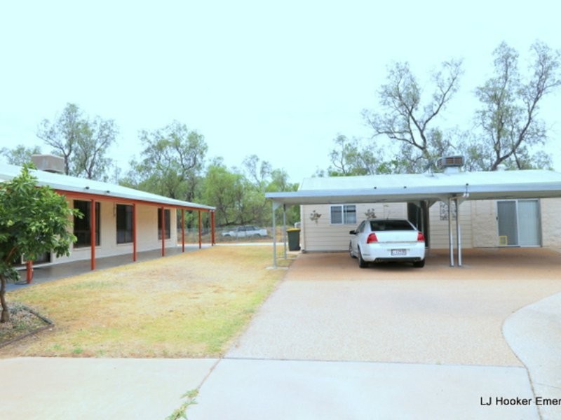 114 Opal Street, Emerald QLD 4720