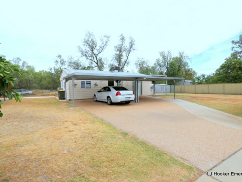 114 Opal Street, Emerald QLD 4720