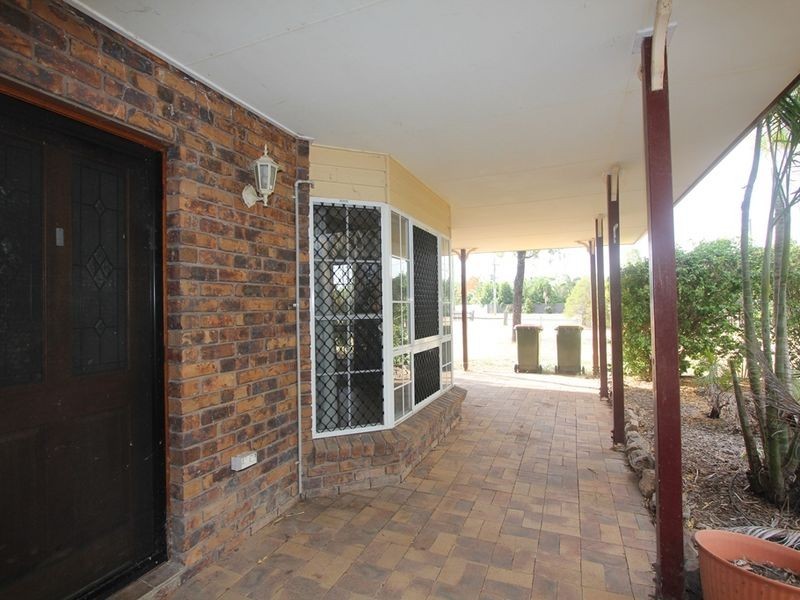 17 Quinn St, Emerald QLD 4720