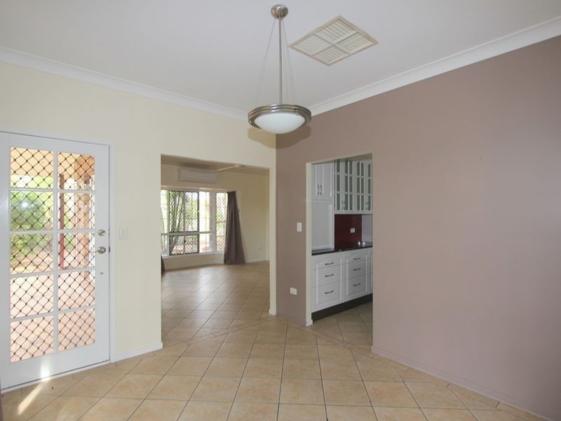 17 Quinn St, Emerald QLD 4720