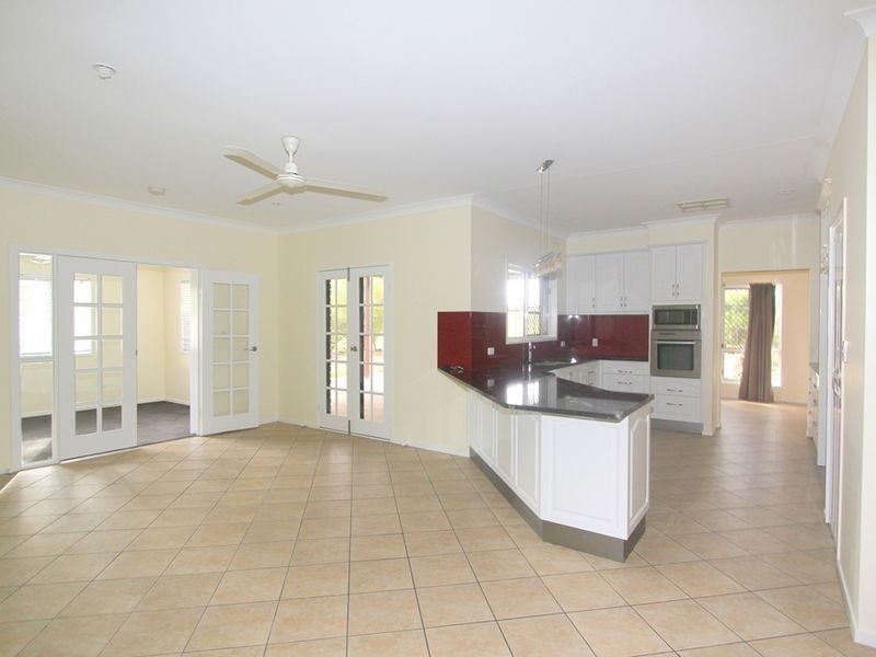 17 Quinn St, Emerald QLD 4720