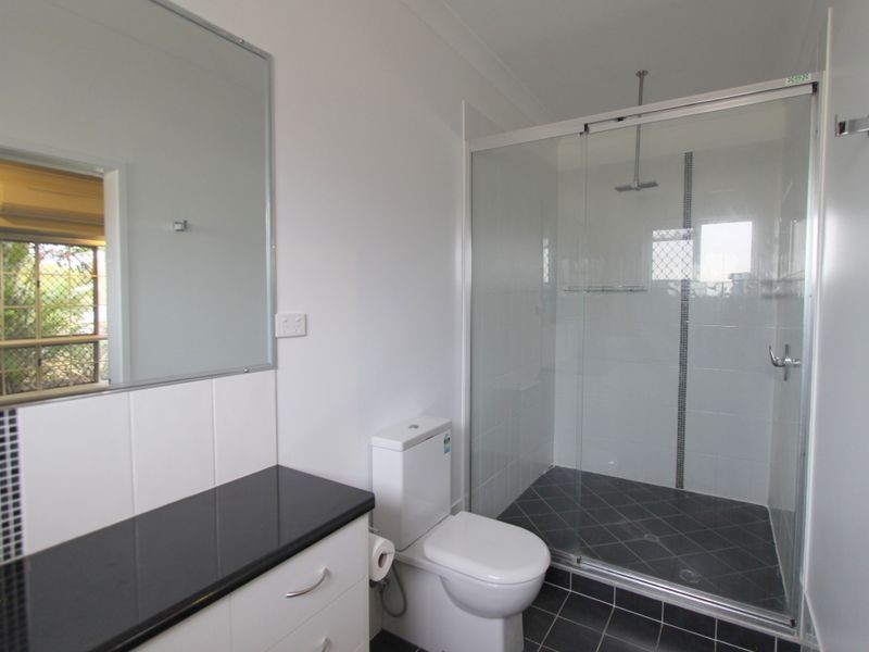 17 Quinn St, Emerald QLD 4720