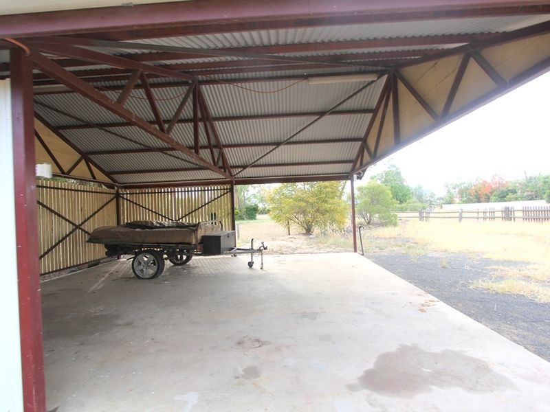 17 Quinn St, Emerald QLD 4720