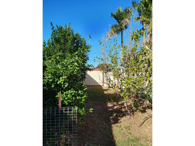 9 Cowan Crescent, Emerald QLD 4720