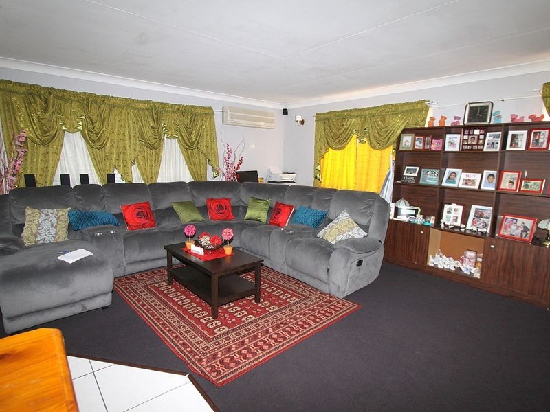 7 Luck Place, Emerald QLD 4720