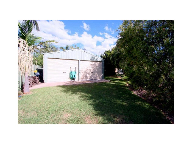 8 Smith Place, Emerald QLD 4720