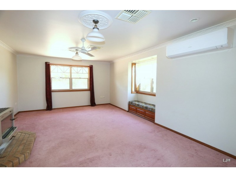 1 Peppertree Lane, Emerald QLD 4720