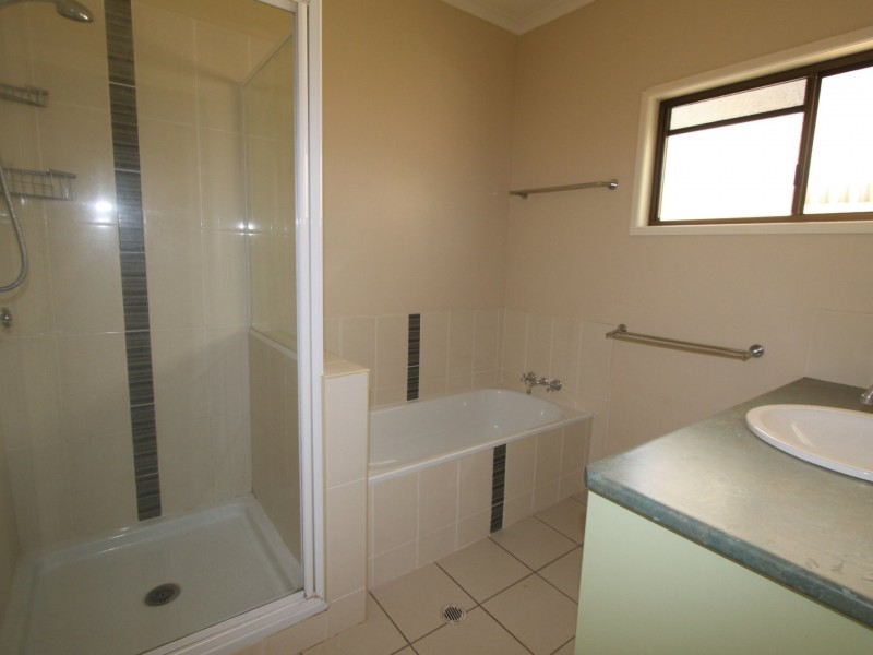 12 Gene Street, Emerald QLD 4720