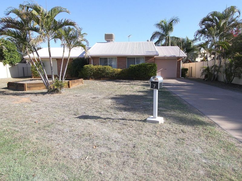 7 Barbara Court, Emerald QLD 4720