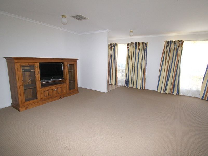 7 Barbara Court, Emerald QLD 4720