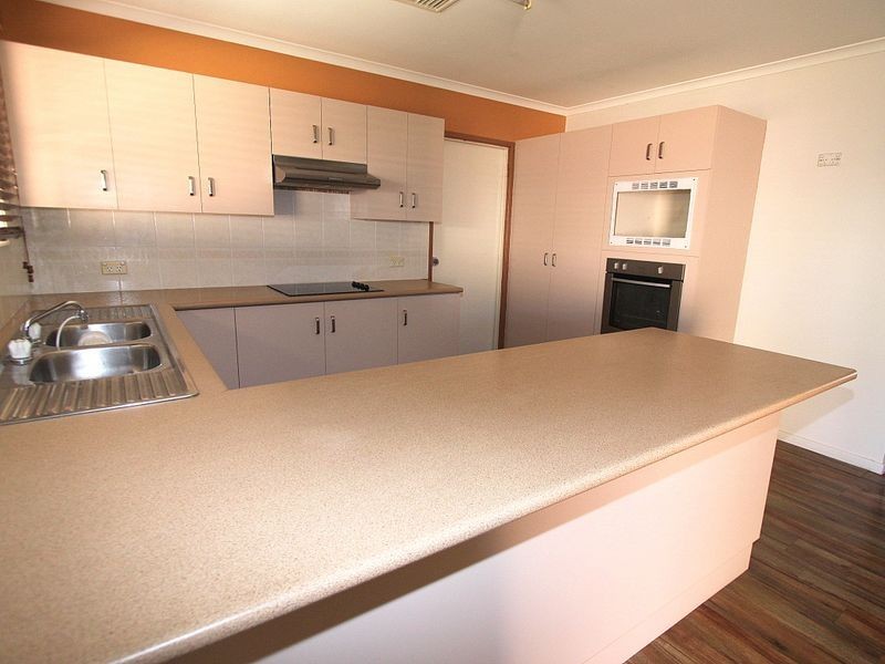 7 Barbara Court, Emerald QLD 4720