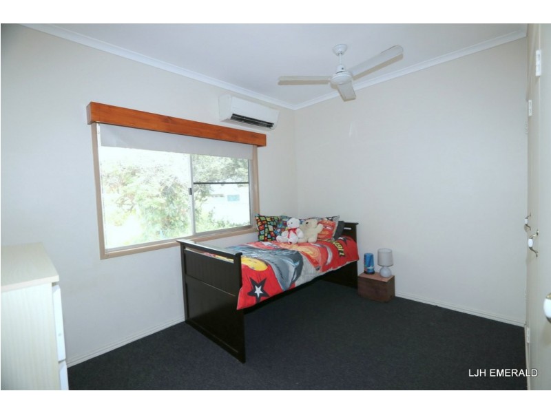 22 Sunflower Place, Emerald QLD 4720