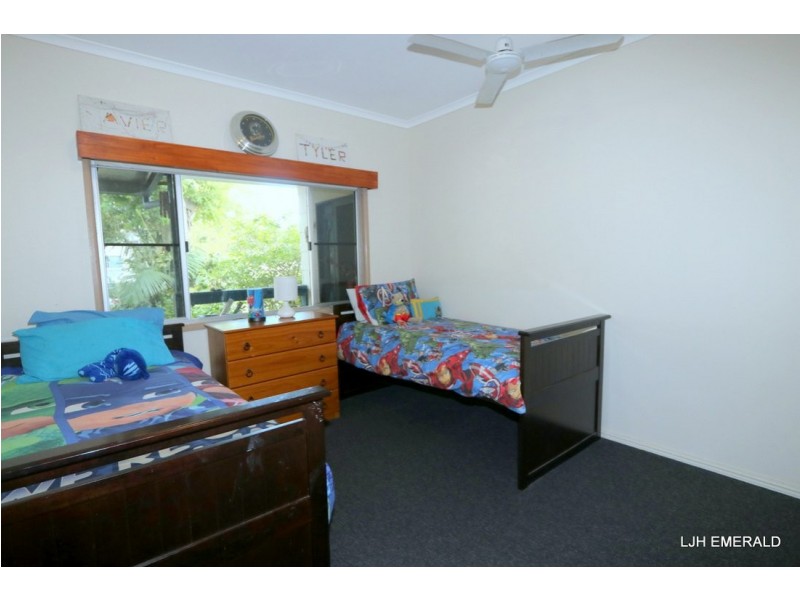 22 Sunflower Place, Emerald QLD 4720