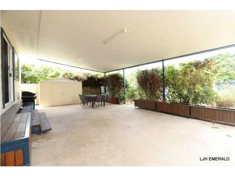 22 Sunflower Place, Emerald QLD 4720