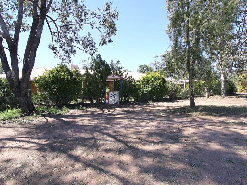 4 Andrews Road, Emerald QLD 4720