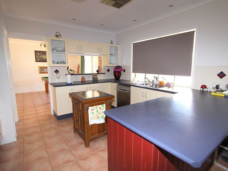 4 Andrews Road, Emerald QLD 4720