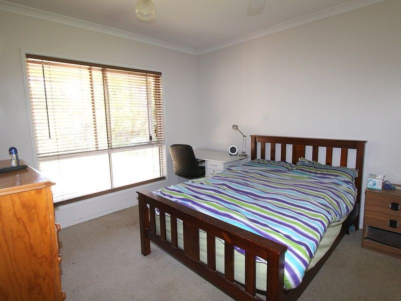 4 Andrews Road, Emerald QLD 4720