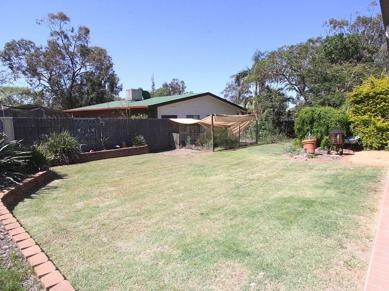 4 Andrews Road, Emerald QLD 4720