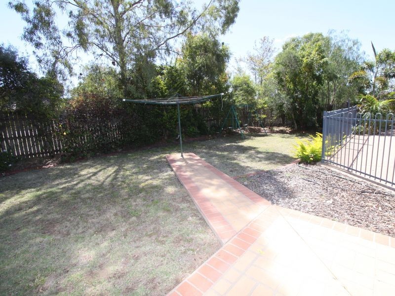 4 Andrews Road, Emerald QLD 4720