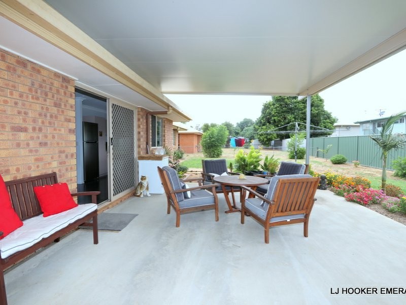 11 Frank Bell Street, Emerald QLD 4720