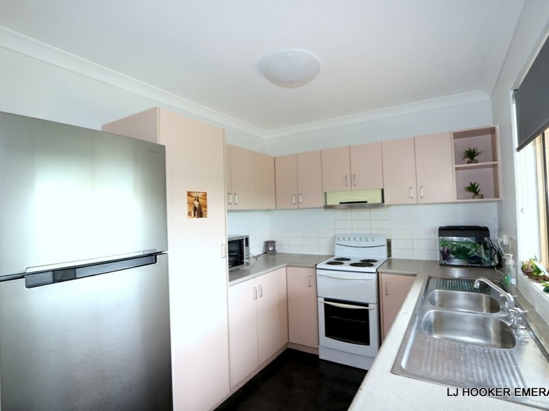 11 Frank Bell Street, Emerald QLD 4720