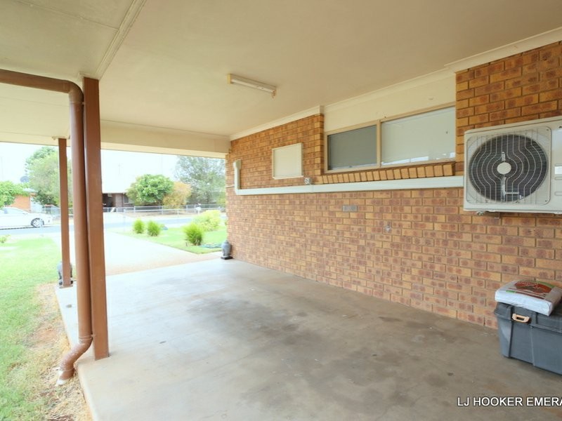 11 Frank Bell Street, Emerald QLD 4720