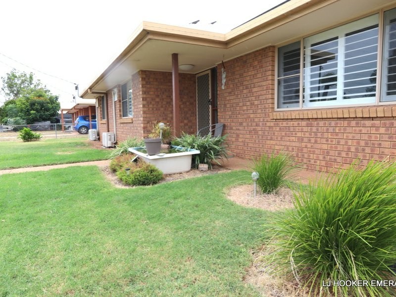 11 Frank Bell Street, Emerald QLD 4720