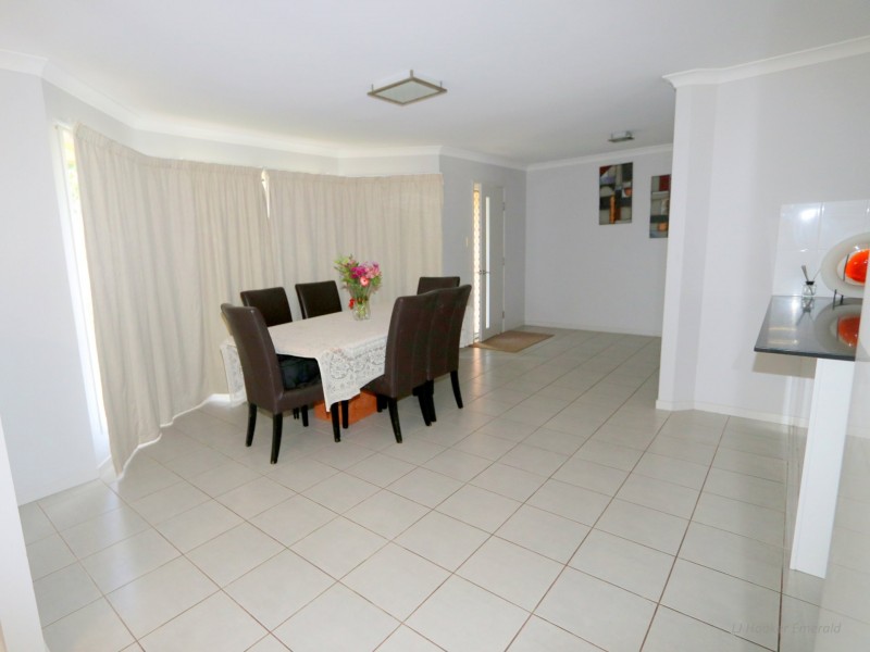 22 Kidd Street, Emerald QLD 4720