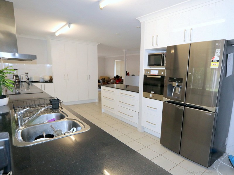 22 Kidd Street, Emerald QLD 4720