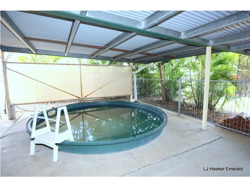 12 Cowan Crescent, Emerald QLD 4720