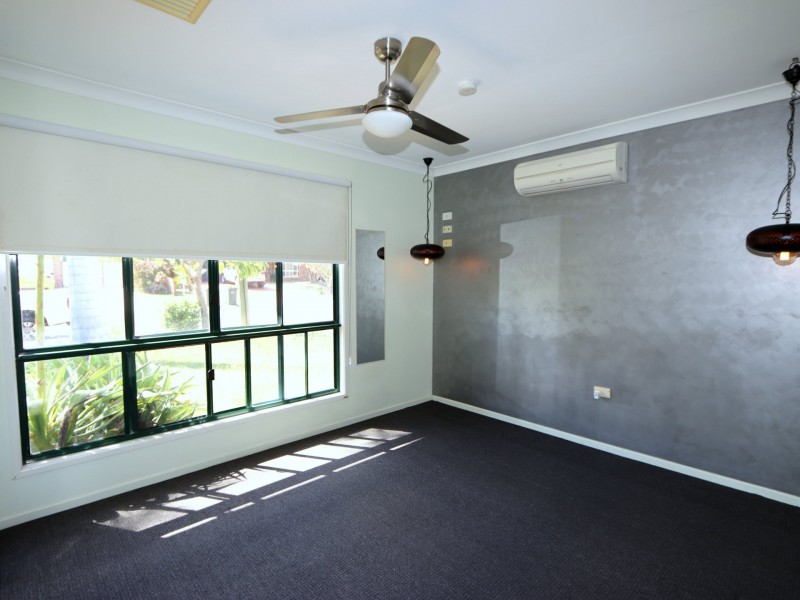 12 Cowan Crescent, Emerald QLD 4720