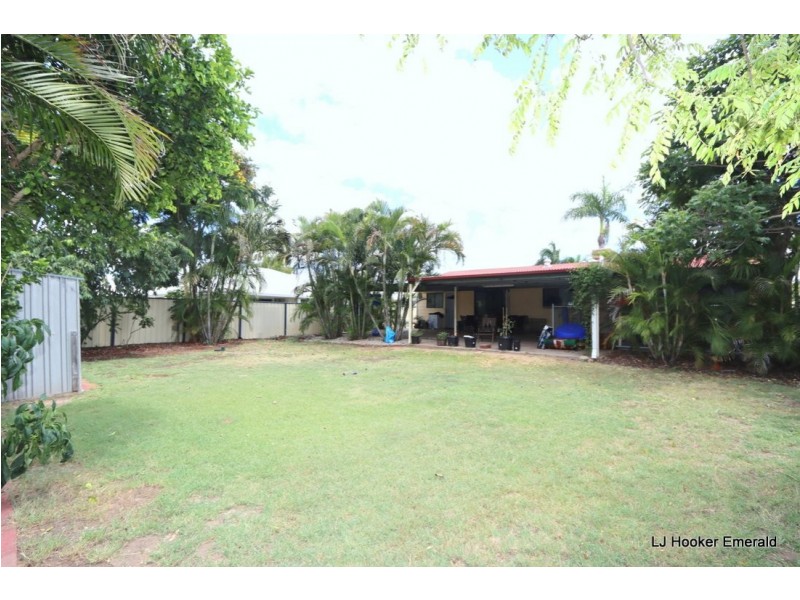 12 Cowan Crescent, Emerald QLD 4720