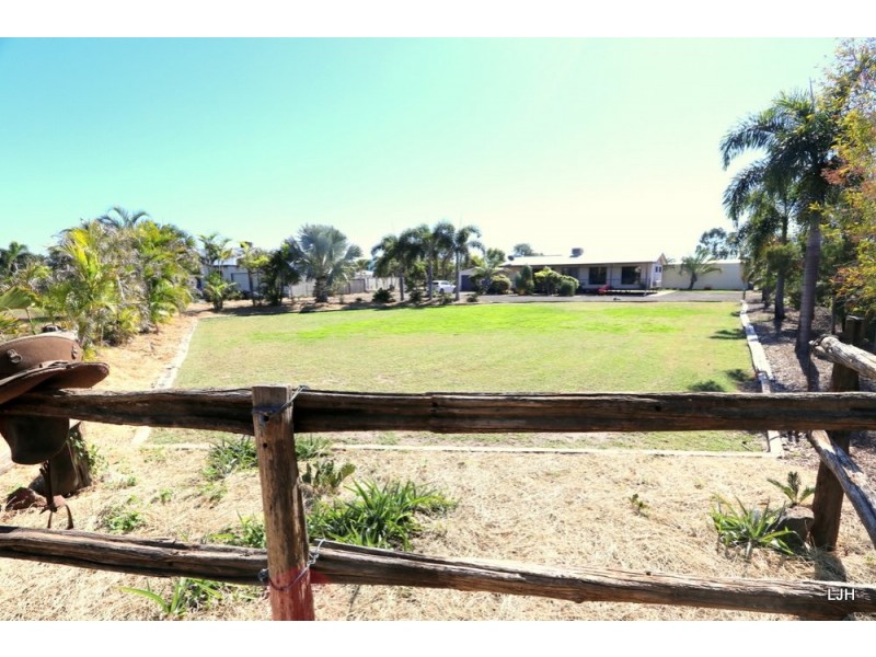 5 Coolibah Pl, Emerald QLD 4720
