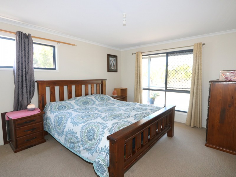 5 Coolibah Pl, Emerald QLD 4720